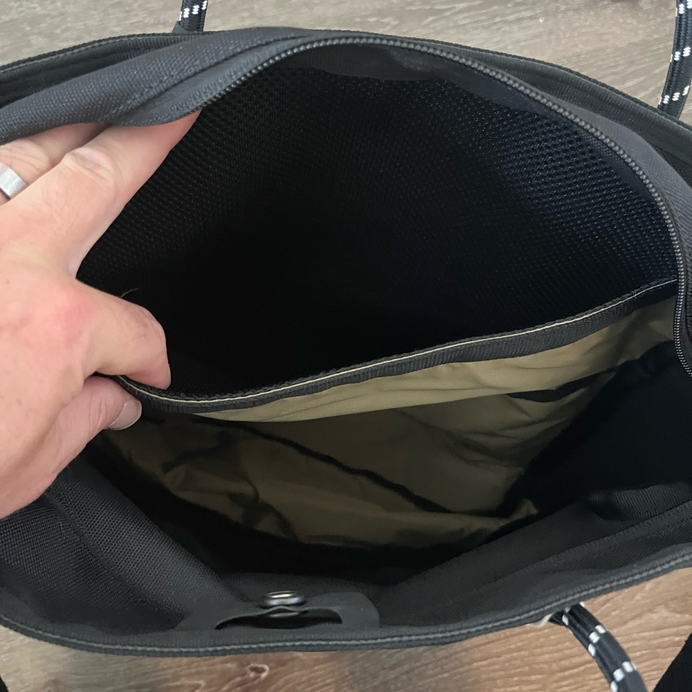 Outerknown laptop bag - Picture 3 of 8